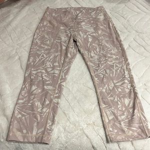 Wunder Under HR Crop 21” *FLux